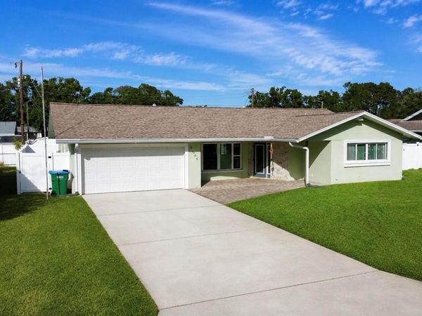 5669 45TH AVENUE N, KENNETH CITY, FL 33709