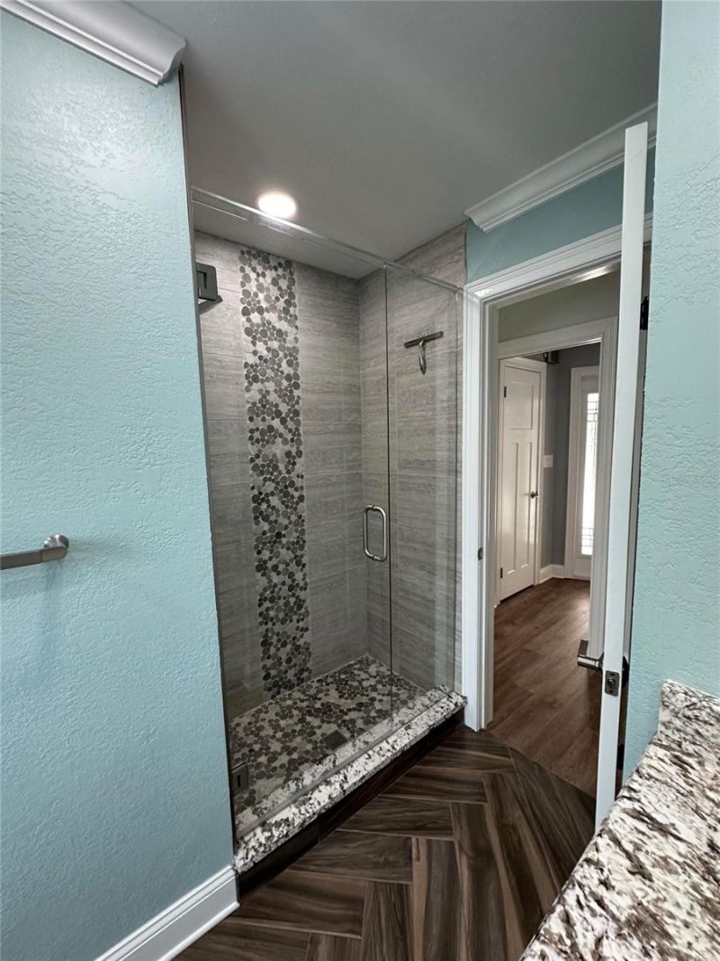 5669 45th Avenue N, Kenneth City, FL 33709 Photo