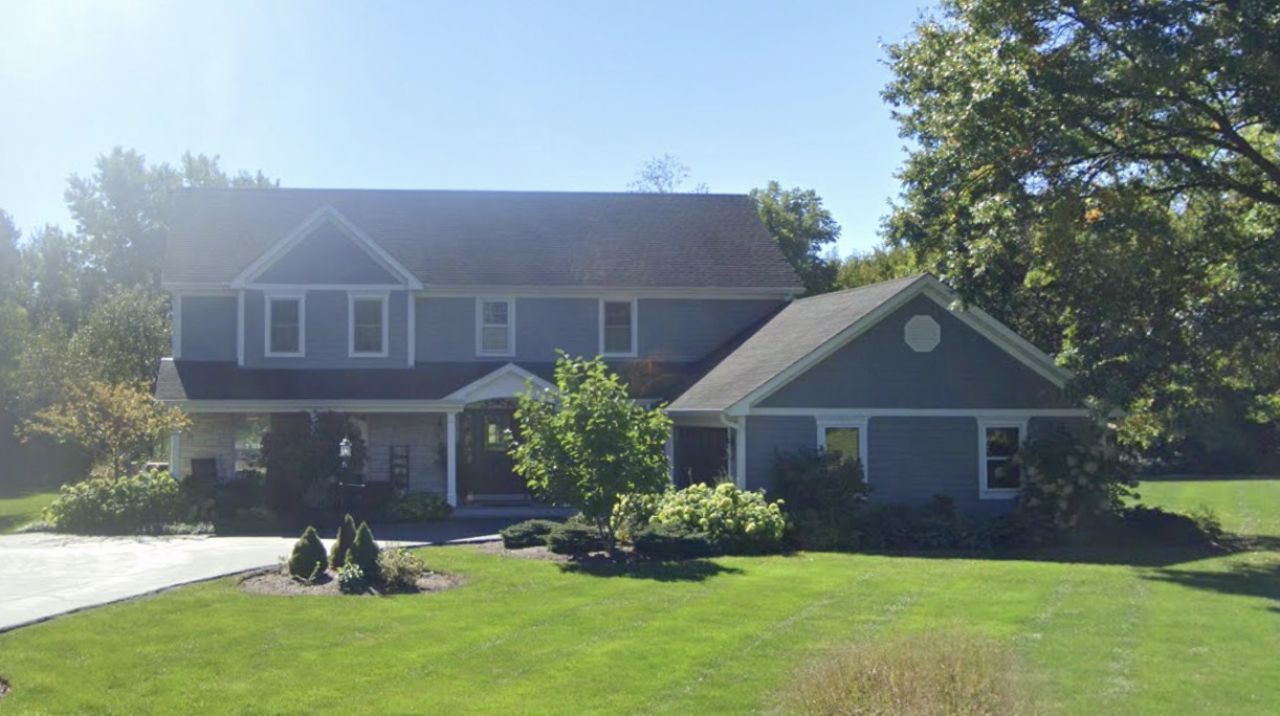 39W831 Hoeweed Lane, St. Charles, IL 60175
