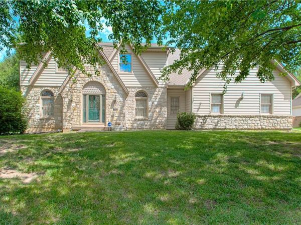 602 W 115th Terrace, Kansas City, MO 64114