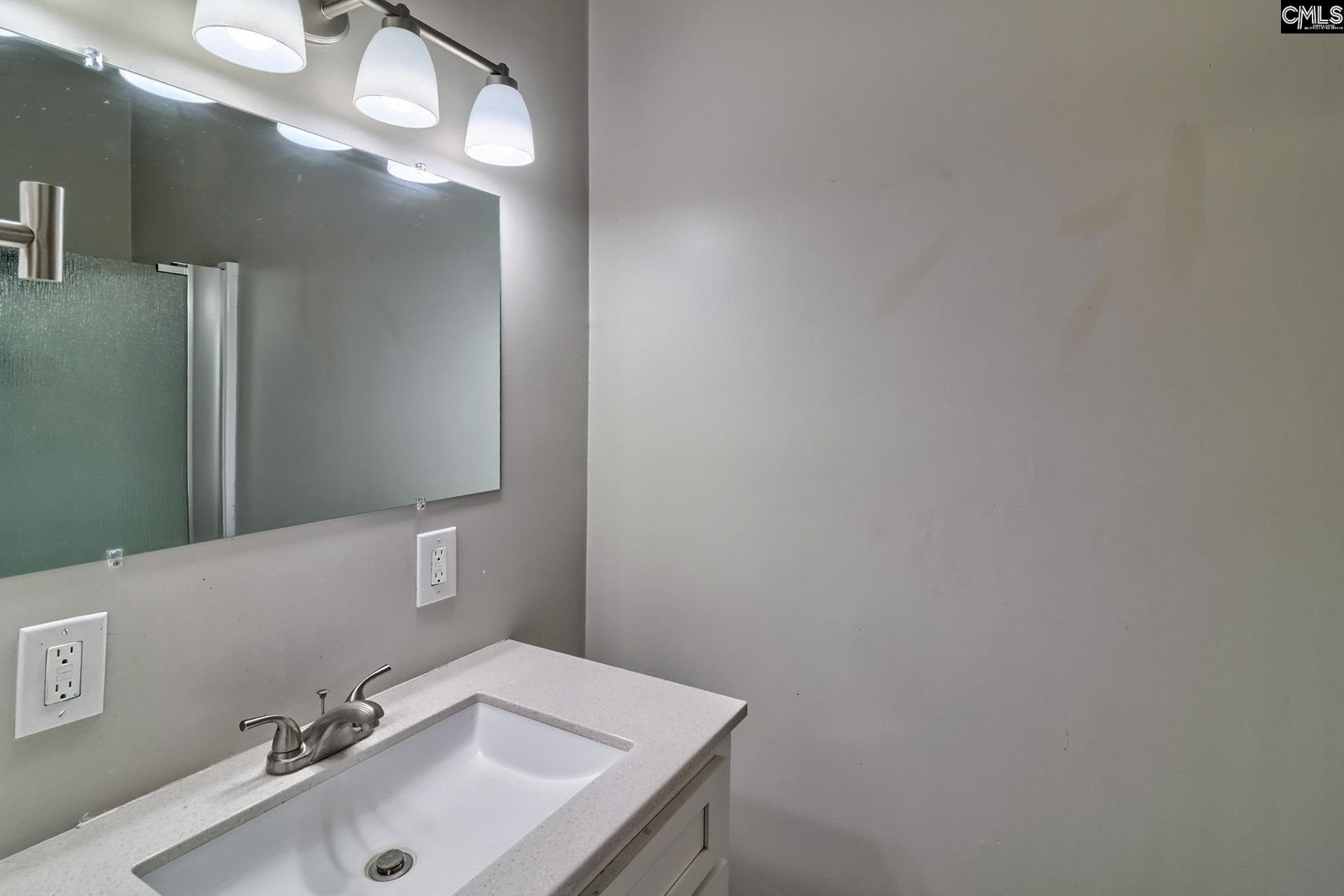 425 Yachting Road  Photo 26