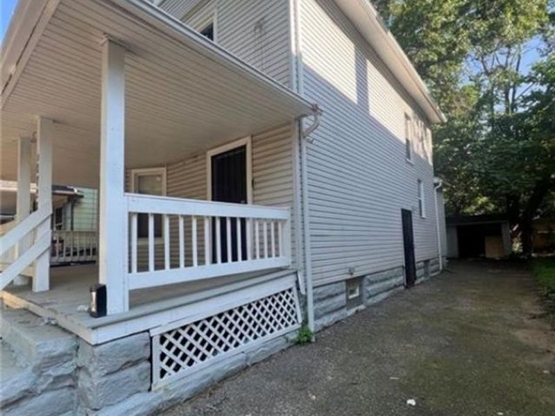 10728 Gooding Avenue, Cleveland, OH 44108 Photo 3