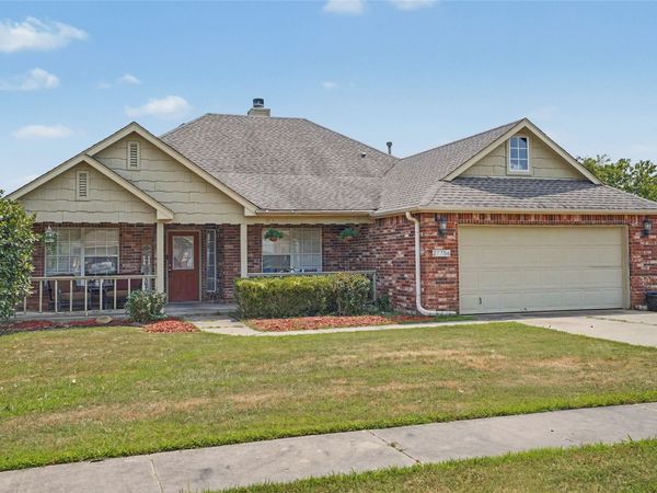 27756 E 112th Street S, Coweta, OK 74429