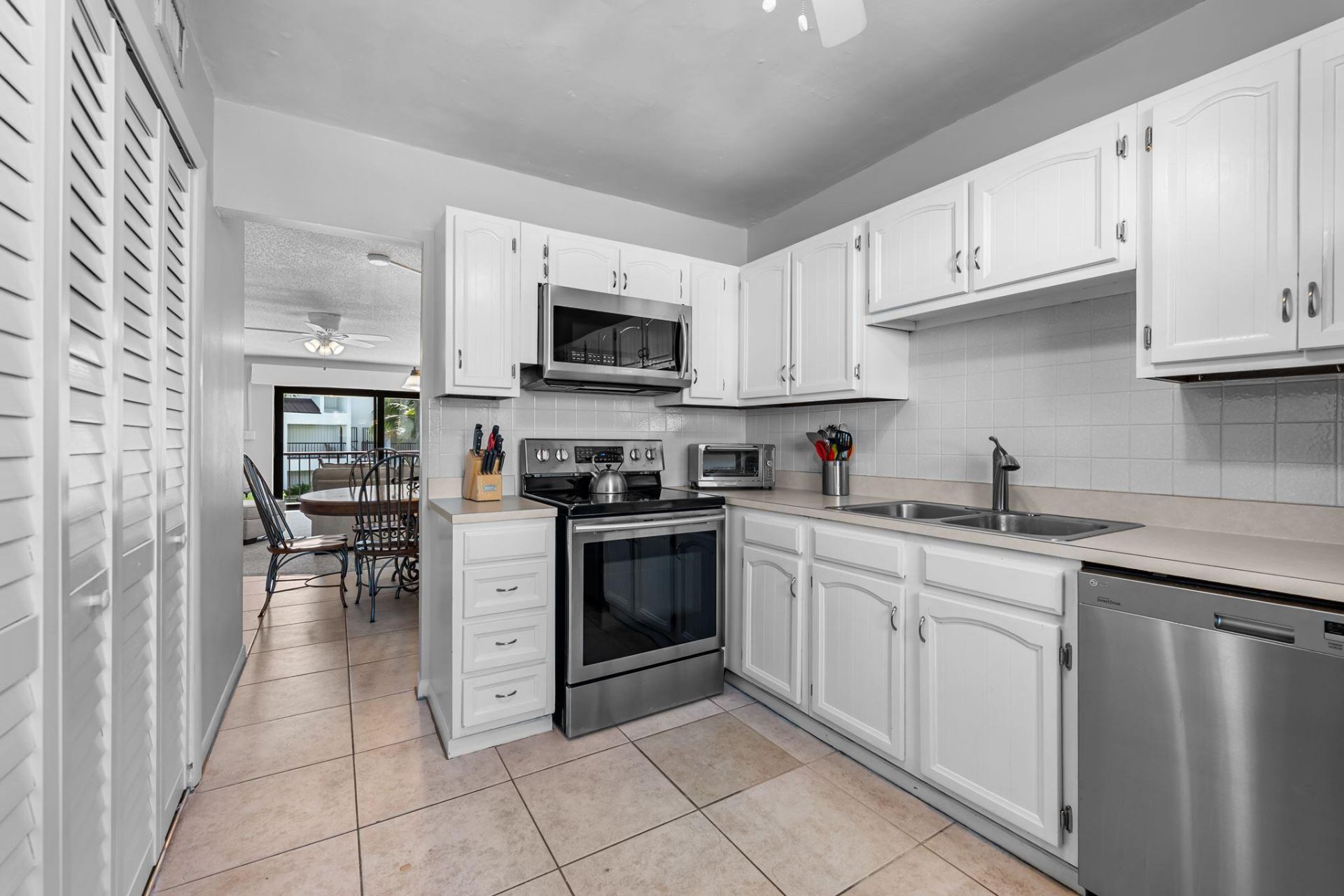 601 W Ocean Drive, Unit 312D, Key Colony, FL 33051 Photo