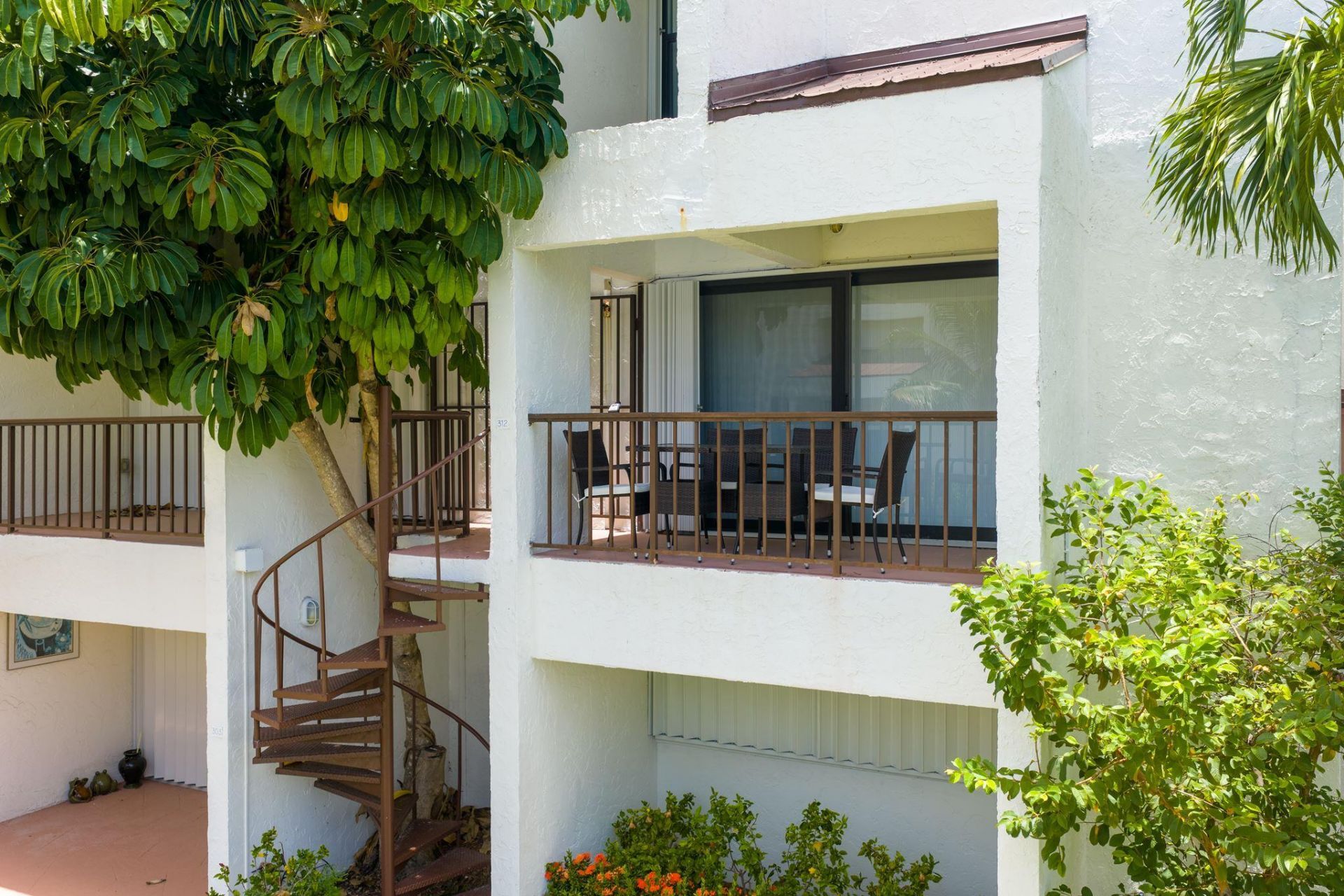 601 W Ocean Drive, Unit 312D, Key Colony, FL 33051 Photo