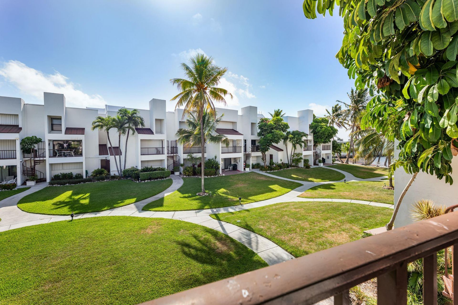 601 W Ocean Drive, Unit 312D, Key Colony, FL 33051 Photo