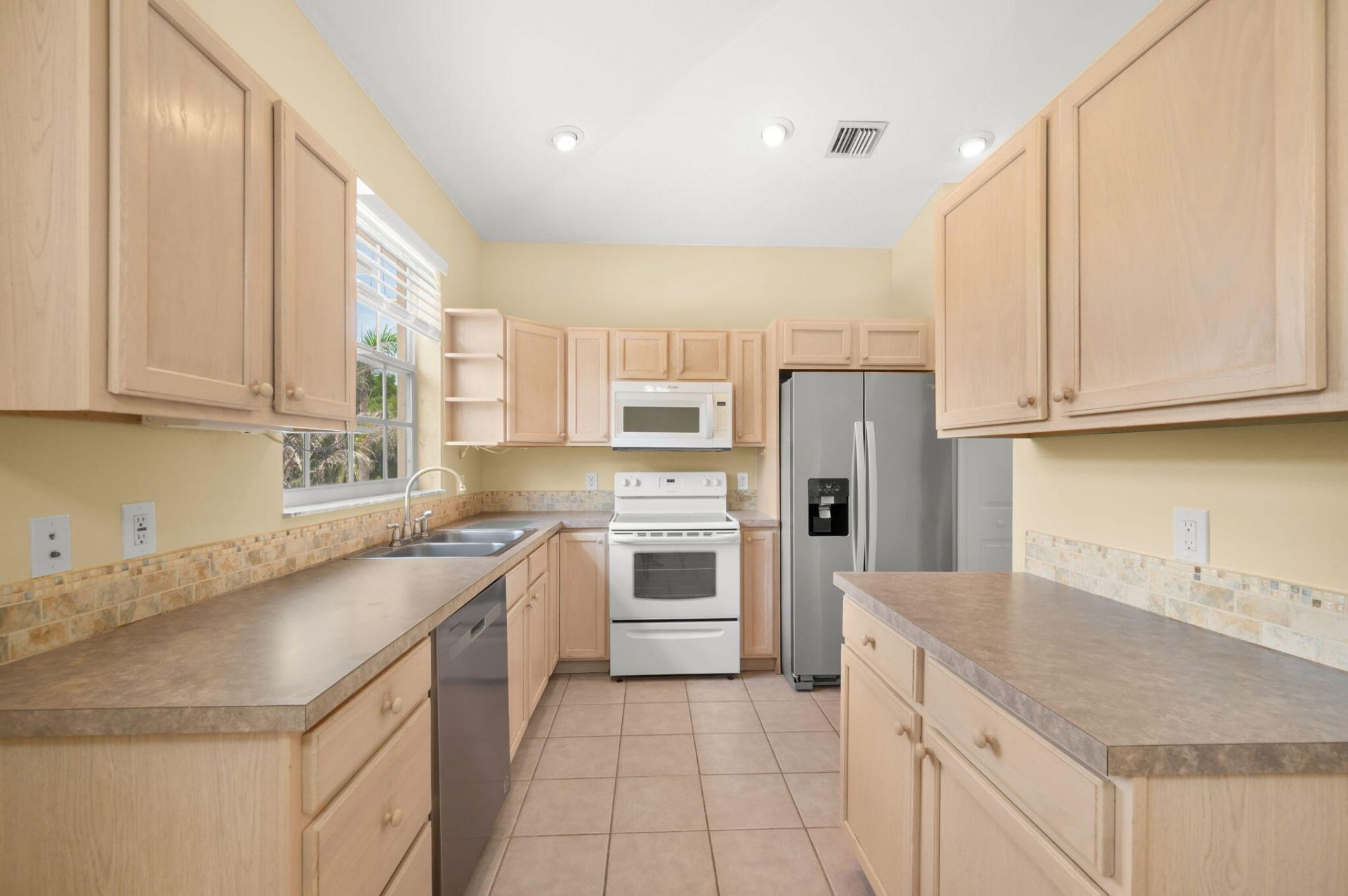 9312 World Cup Way, Port Saint Lucie, FL 34986 Photo