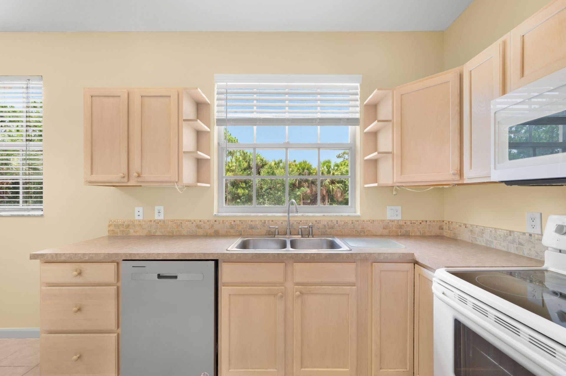 9312 World Cup Way, Port Saint Lucie, FL 34986 Photo