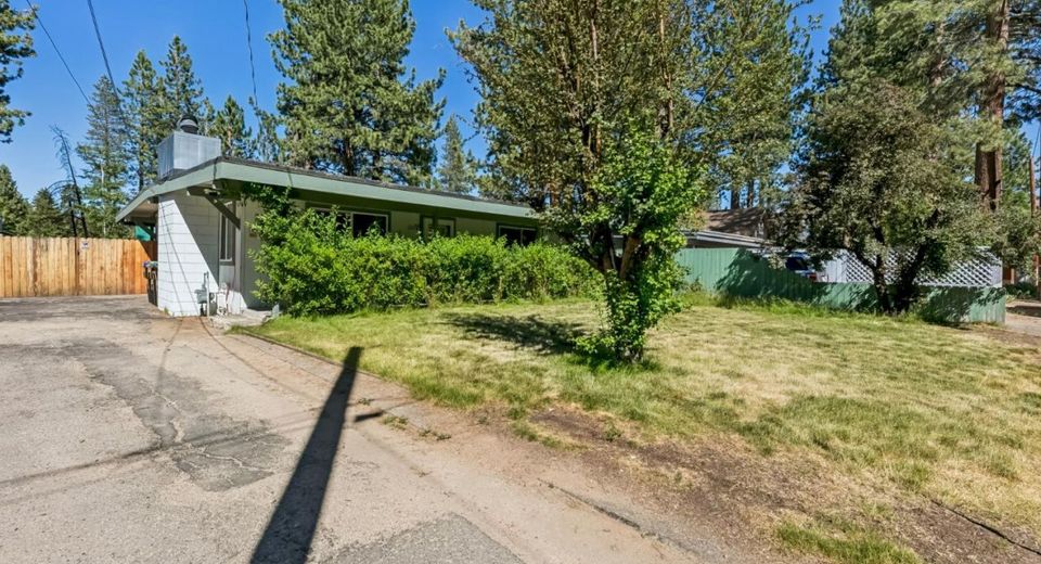1027 Truckee Drive, South Lake Tahoe, CA 96150 Photo