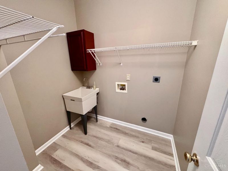 893 Cypresspoint Court, Pierce Twp, OH 45245 Photo 14