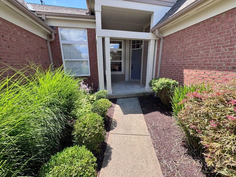 893 Cypresspoint Court, Pierce Twp, OH 45245 Photo 2
