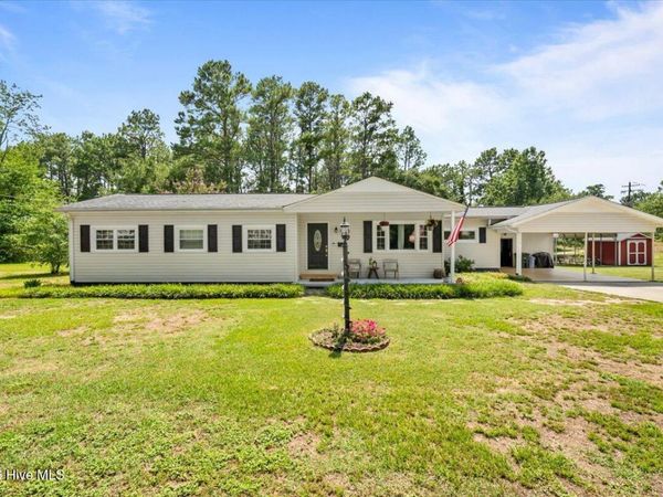 202 Walnut Avenue, Hamlet, NC 28345