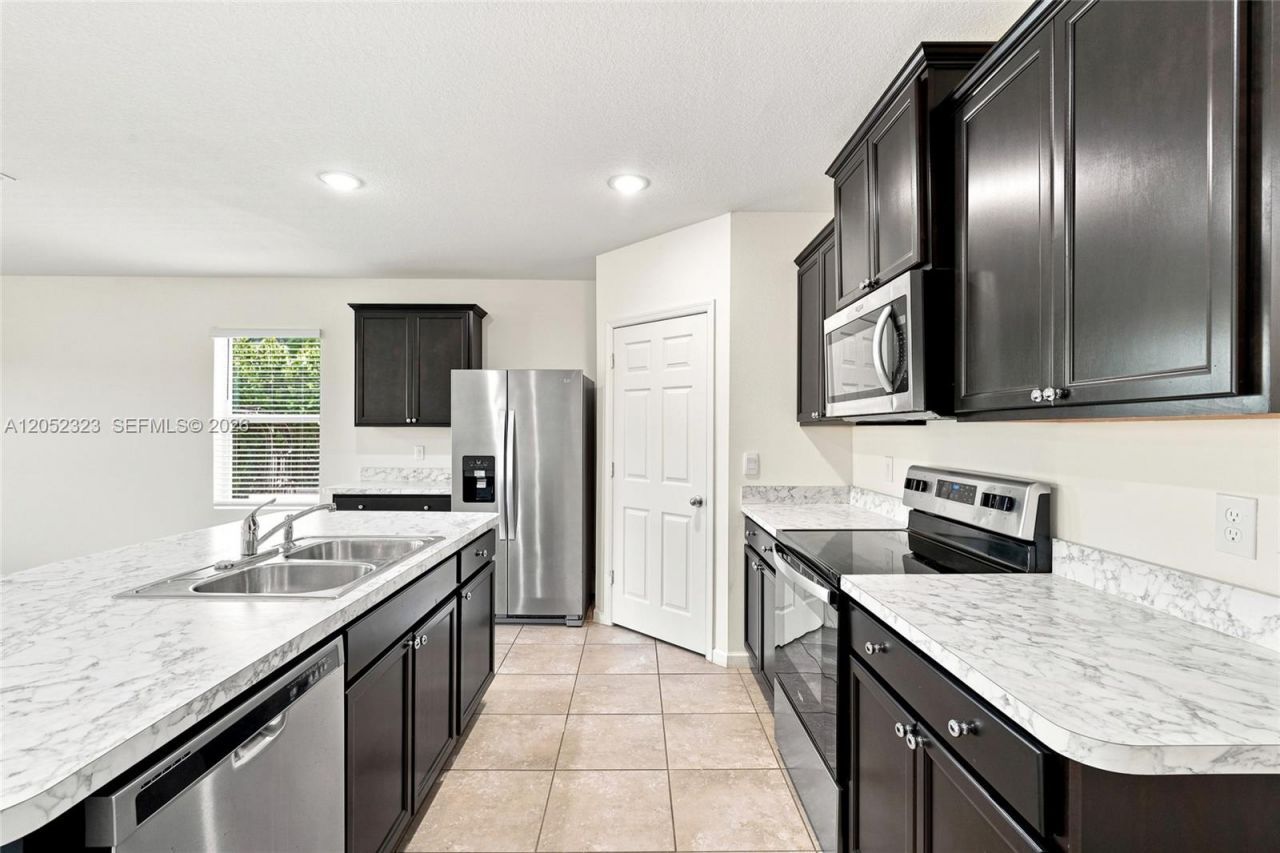 4650 SW Babylon St , Port Saint Lucie, FL 34953 Photo