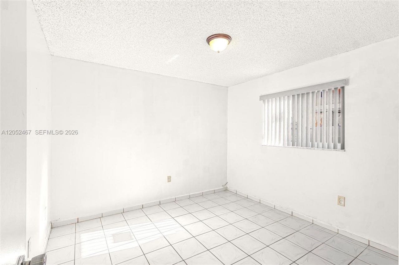 2228 W 74th St, Unit 102-13, Hialeah, FL 33016 Photo