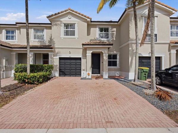 976 NE 42nd Ave, Homestead, FL 33033