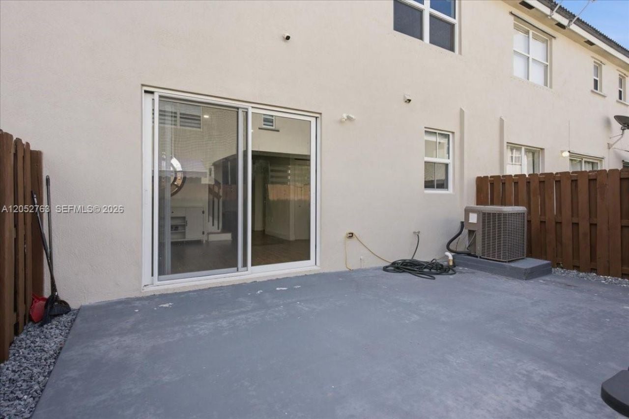 976 NE 42nd Ave, Homestead, FL 33033 Photo