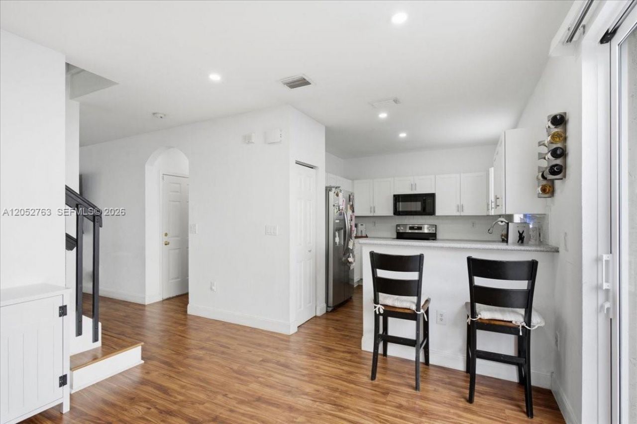 976 NE 42nd Ave, Homestead, FL 33033 Photo