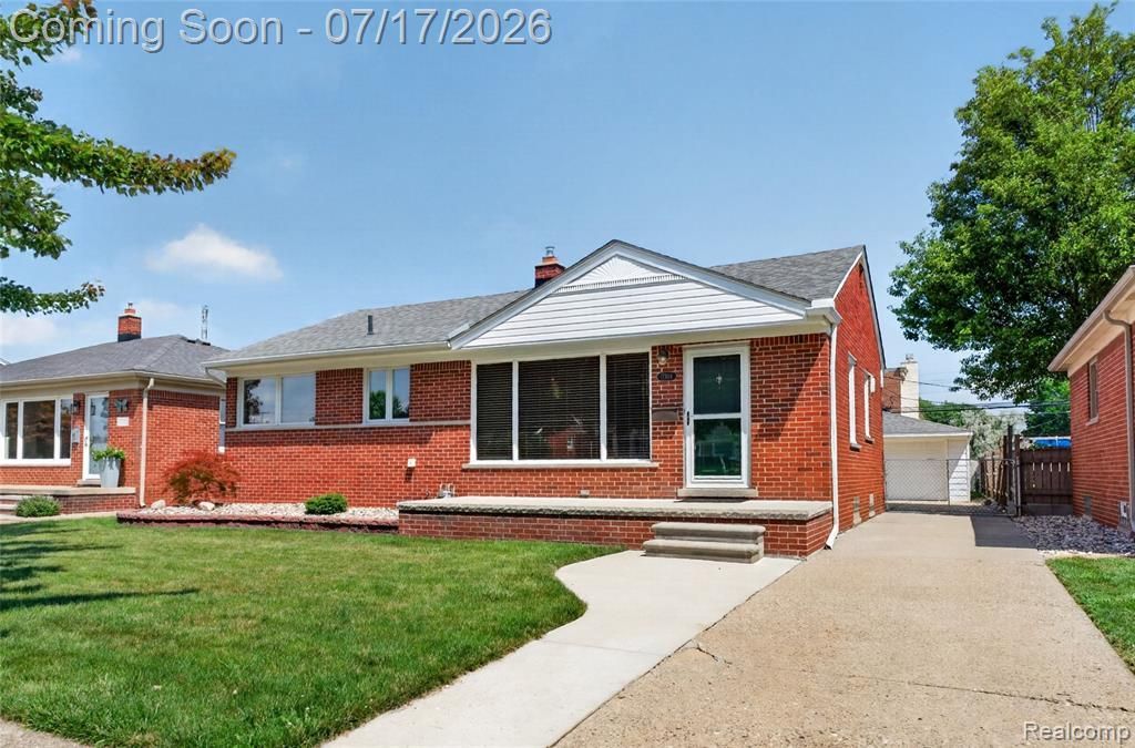 17104 Englewood Avenue, Allen Park, MI 48101 Main Photo