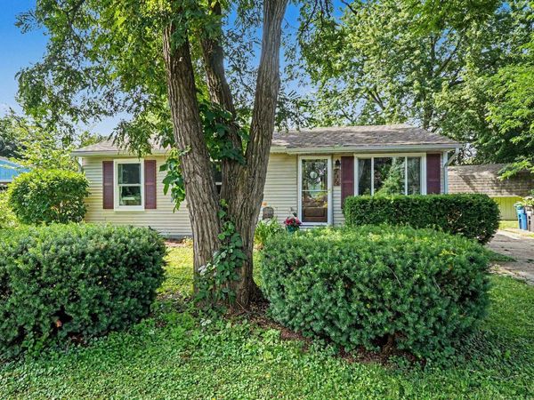 2136 Champagne Drive, Ann Arbor, MI 48108
