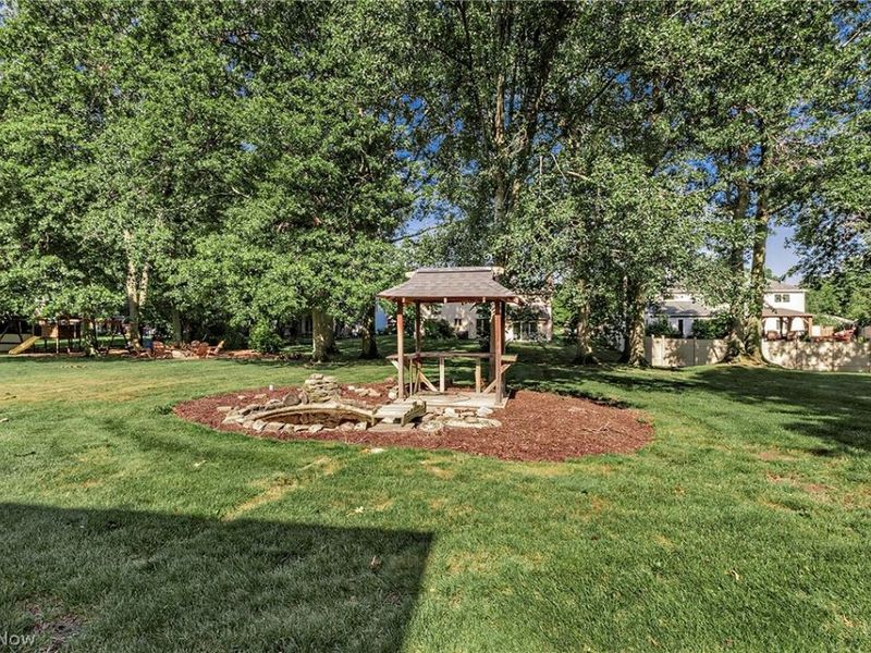 1834 Coes Post Run, Westlake, OH 44145 Photo 46
