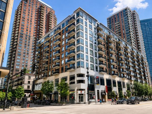 1 E 8th Street, Unit 1019, Chicago, IL 60605