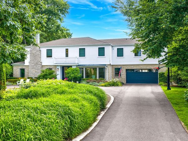 911 Oak Drive, Glencoe, IL 60022