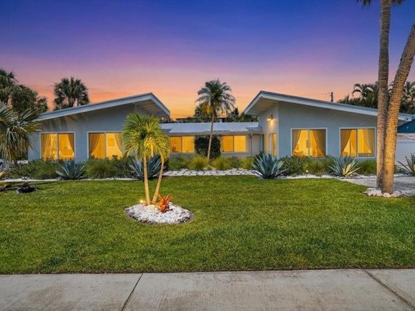 6203 HOLMES BOULEVARD , HOLMES BEACH, FL 34217