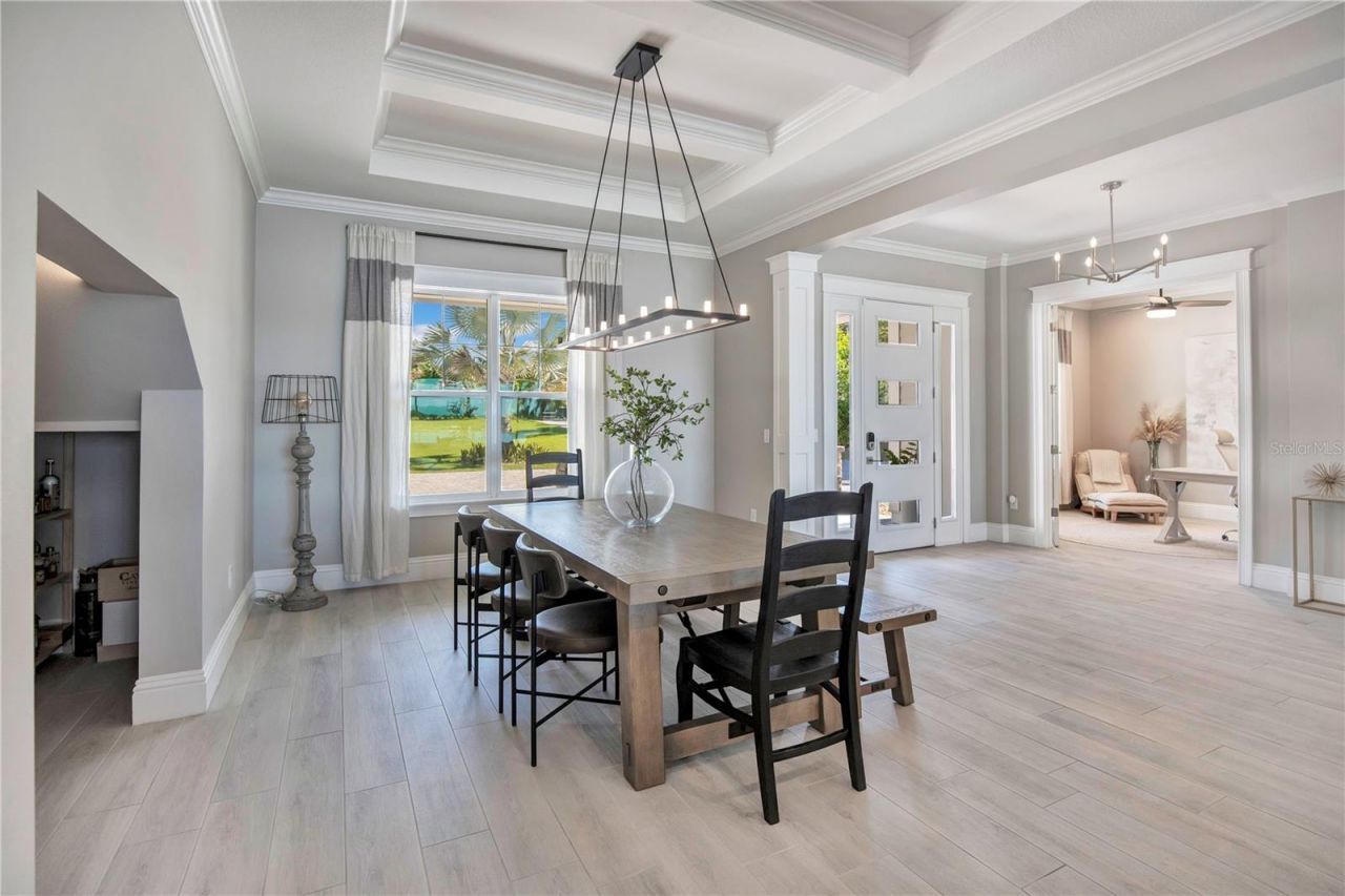 600 Gatlin Avenue, Orlando, FL 32806 Photo