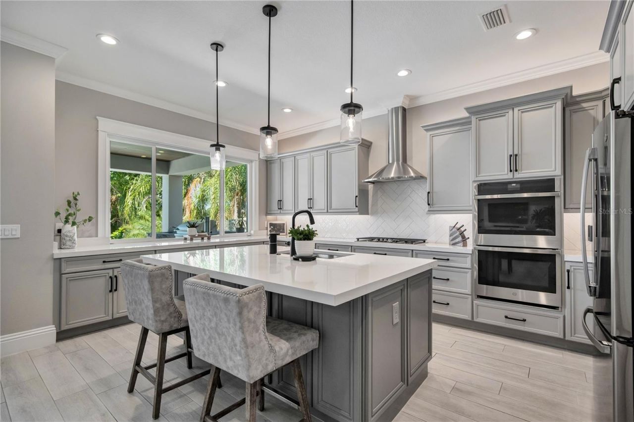 600 Gatlin Avenue, Orlando, FL 32806 Photo