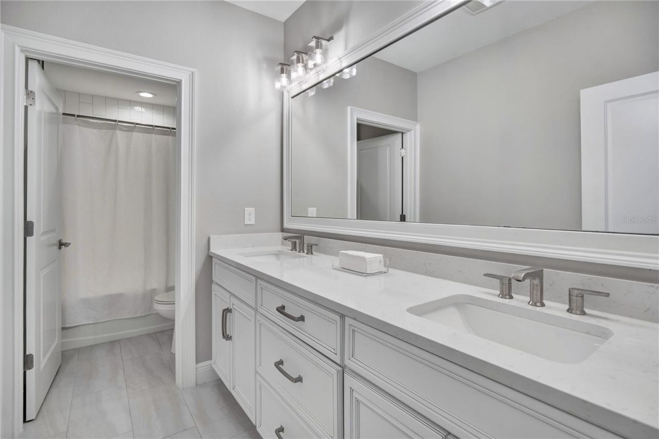 600 Gatlin Avenue, Orlando, FL 32806 Photo