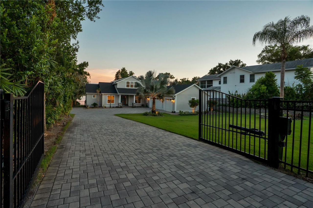 600 Gatlin Avenue, Orlando, FL 32806 Photo