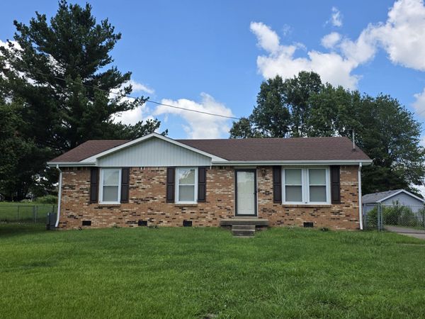 709 Inver Ln , Clarksville, TN 37042