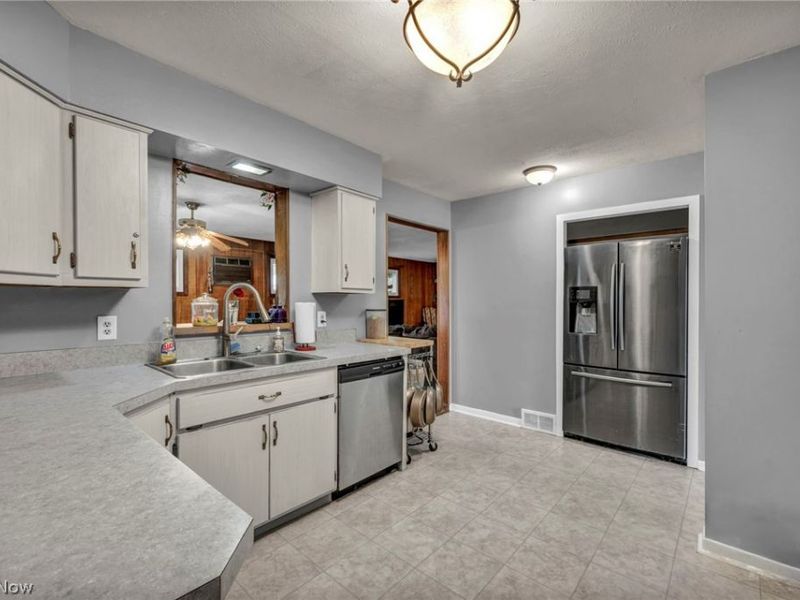 227 Fairfield Road, Avon Lake, OH 44012 Photo 13