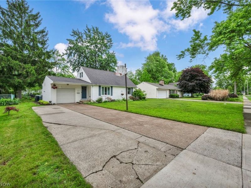 227 Fairfield Road, Avon Lake, OH 44012 Photo 3