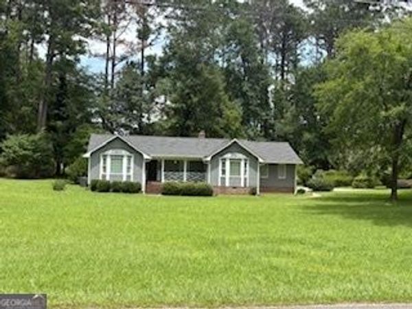 3759 Sussex Drive NE, Milledgeville, GA 31061