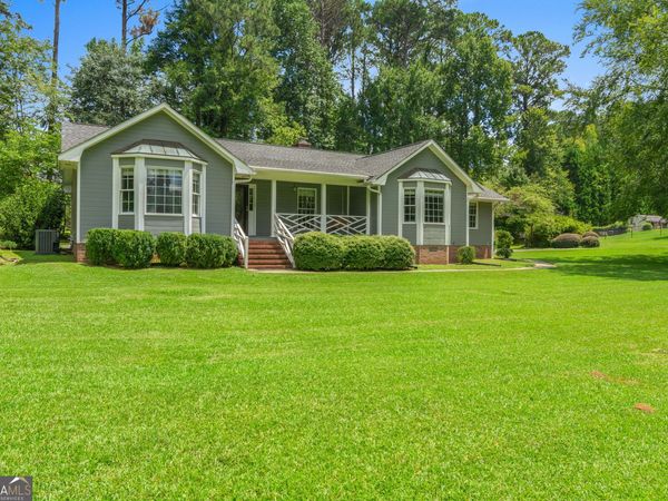 3759 Sussex Drive NE, Milledgeville, GA 31061