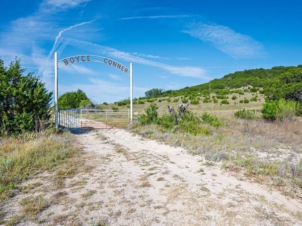 3255 County Road 154 , Evant, TX 76525