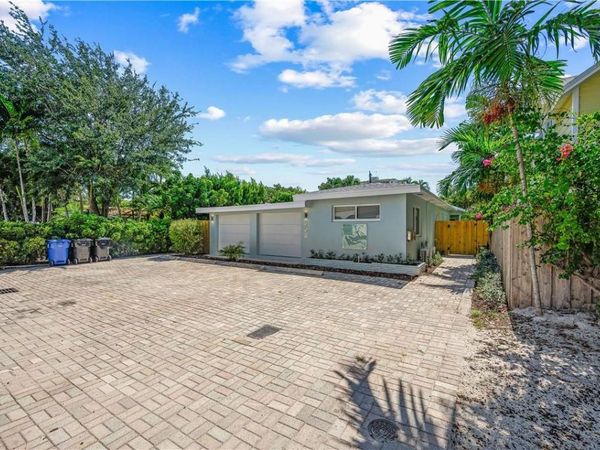 828 NE 17TH Way, Unit 1, Fort Lauderdale, FL 33304