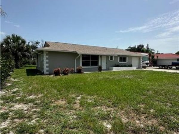 11150 Orangewood DR, BONITA SPRINGS, FL 34135