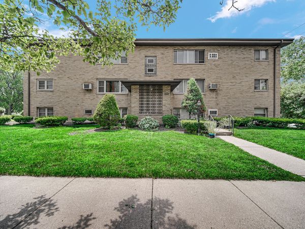 8940 White Oak Avenue , Munster, IN 46321