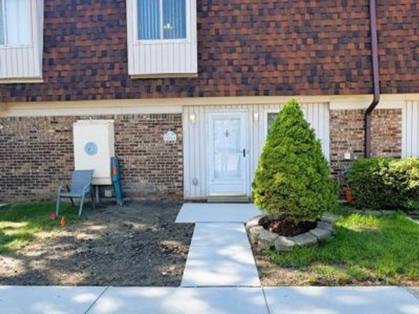 15566 Dupage Boulevard, Taylor, MI 48180