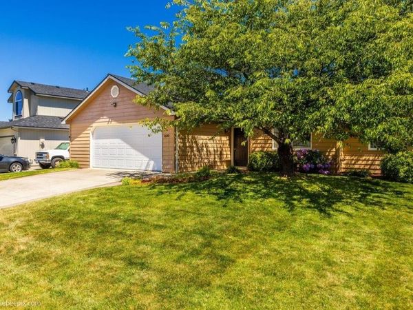 1620 N Rio Grande Ln, Greenacres, WA 99016