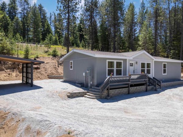 642 Diamond Dr, Newport, WA 99156