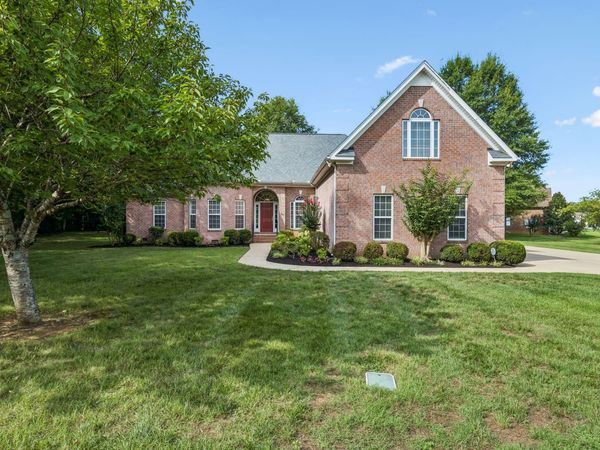 2204 Higgins Ln, Murfreesboro, TN 37130
