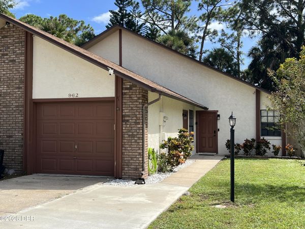 962 Stonybrook Circle, Port Orange, FL 32127
