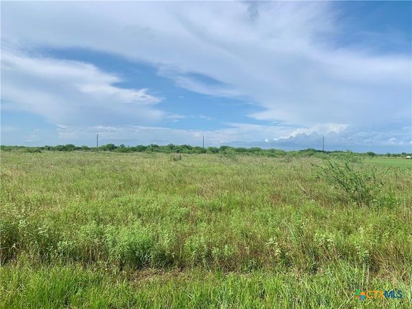 483 Shin Oak Road , Victoria, TX 77904