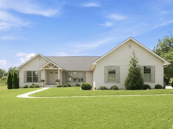 1002 S 8th Street, Upland, IN 46989
