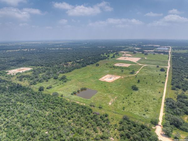 1798 County Road 359, Gillett, TX 78116