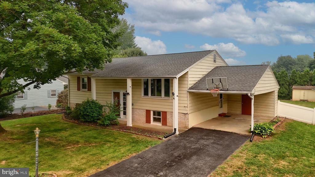 1132 CORNELL DRIVE, HUMMELSTOWN, PA 17036