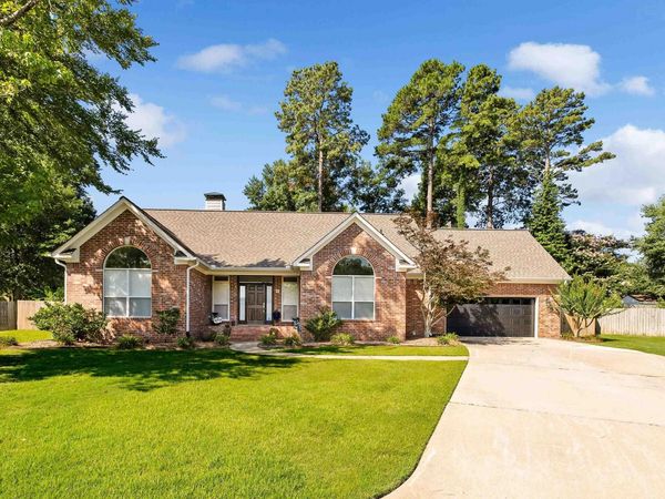 5 Saint Thomas Court, Maumelle, AR 72113